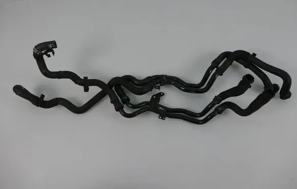 Land Rover Range Rover Sport L320 Engine coolant pipe/hose JHB501760