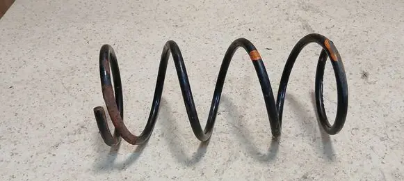 Toyota Avensis Verso Front coil spring 