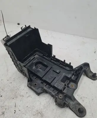 Volkswagen Golf V Battery bracket 1K0915333