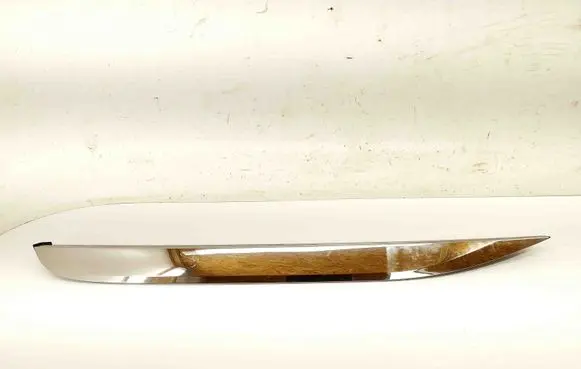 Rear fender molding trim