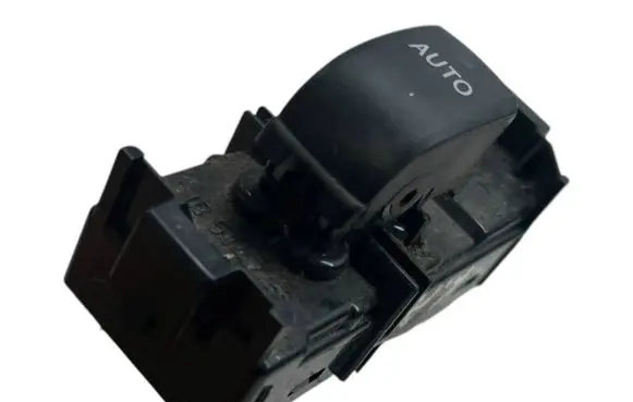 Lexus IS 220D-250-350 Electric window control switch 8403053020