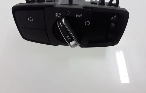 BMW X5 F15 Light switch 6824887