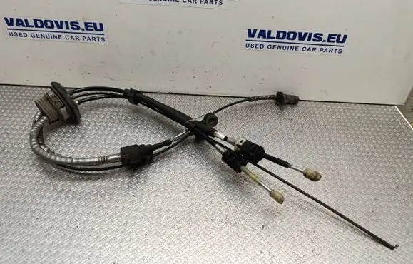 Gear shift cable linkage