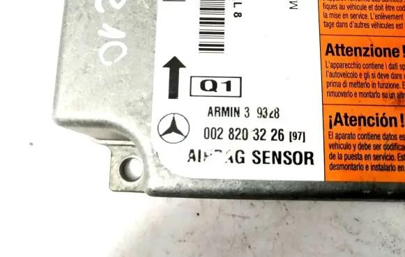 Mercedes-Benz E W210 Airbag control unit/module 0028203226