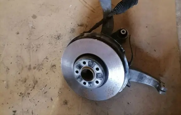 BMW 6 F12 F13 Front wheel hub spindle knuckle 6794203 6775971 6775769