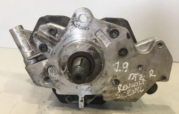 Renault Scenic II - Grand scenic II Fuel injection high pressure pump 8200108225 0445010075 3022492