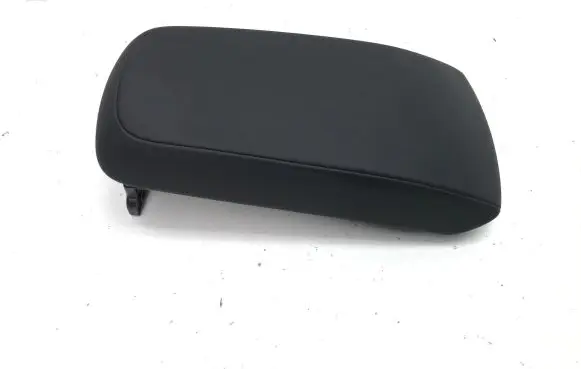 Volvo XC40 Armrest 32352694 31469781