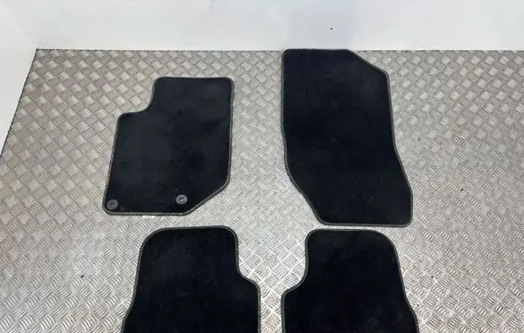 Peugeot 208 II Car floor mat set 98302905ZD