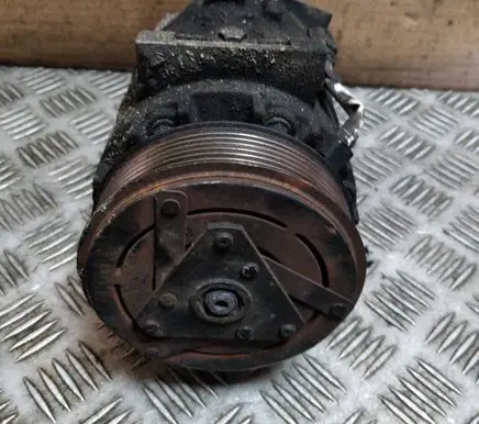 Renault Trafic III (X82) Air conditioning (A/C) compressor (pump) 8200848916B