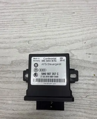 Volkswagen Golf VI Light module LCM 5WK49676C 5M0907357C 2203201000010409