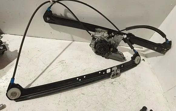 BMW X5 E53 Front door window regulator with motor 8243804 8254912