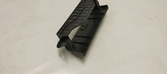 Radio/GPS head unit trim