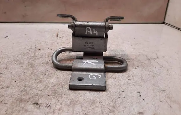 Audi A4 S4 B5 8D Rear door lower hinge 4A0833411A