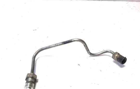 Toyota Avensis Verso Fuel injector supply line/pipe 