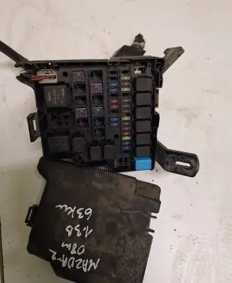 Mazda 2 Fuse box set