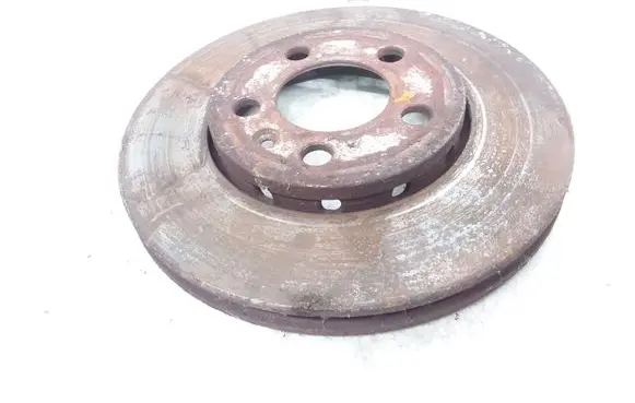 Volkswagen Polo IV 9N3 Front brake disc
