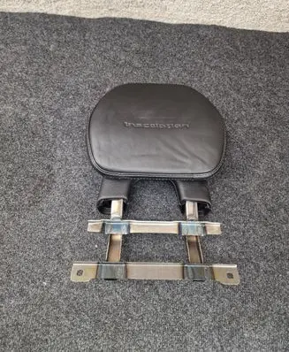Volvo XC90 Front seat headrest 