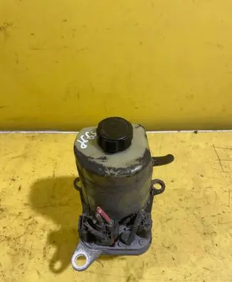 Ford C-MAX I Power steering pump 3M513K514