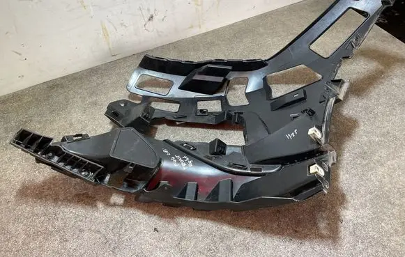 BMW 2 F44 Front bumper mounting bracket 16523410 7474596