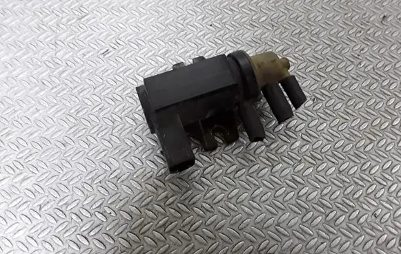 Skoda Fabia Mk2 (5J) Turbo solenoid valve 1K0906627A