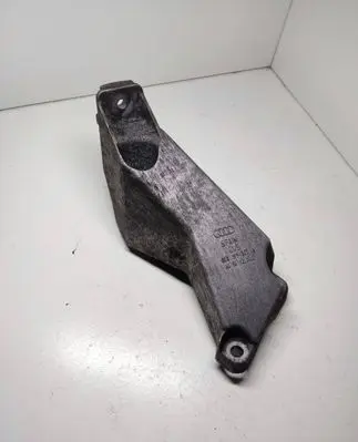 Audi A4 S4 B6 8E 8H Engine mounting bracket 8E0199307A