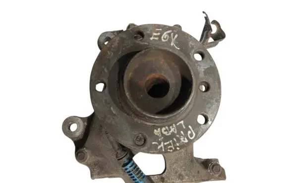 BMW 5 E60 E61 Front wheel hub spindle knuckle 6760954
