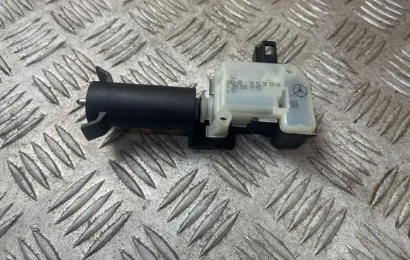 Mercedes-Benz B W245 Fuel tank cap lock A2038201997