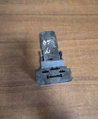 Volkswagen PASSAT B5 Tail light bulb cover holder 3B9945257