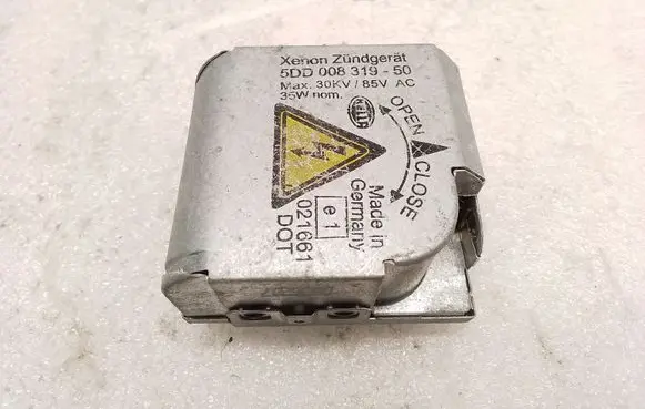 BMW X5 E53 Headlight ballast module Xenon 5DD00831950