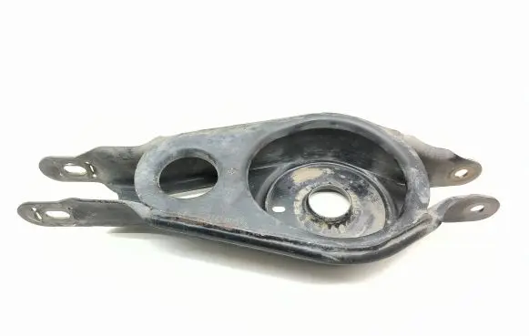 Chrysler Pacifica Rear control arm 68218021AA 0226