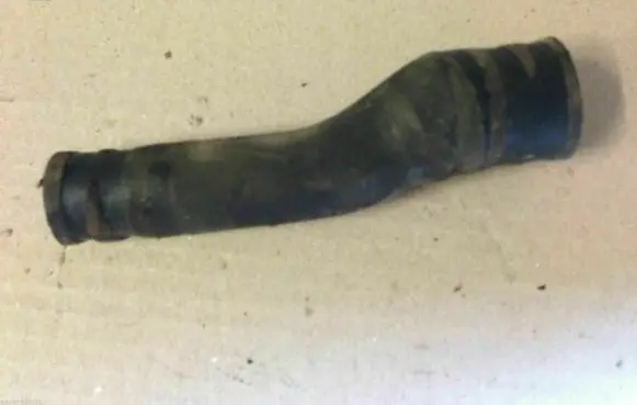 Volkswagen Golf I Engine coolant pipe/hose 055121063A 027121063C