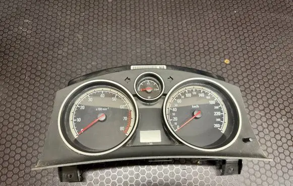 Opel Zafira B Speedometer (instrument cluster) 13216658 SW4405