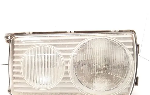 Mercedes-Benz W123 Headlight/headlamp 24425 E124425 011117097