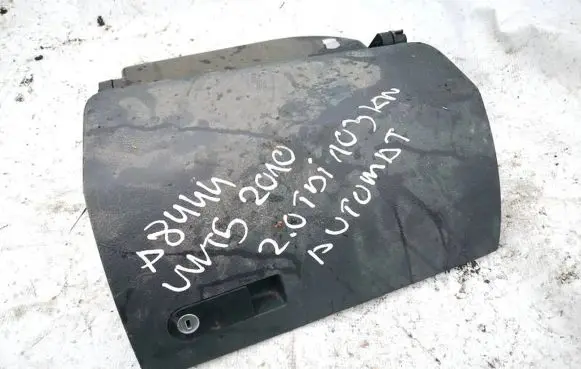 Volkswagen Transporter - Caravelle T5 Glove box