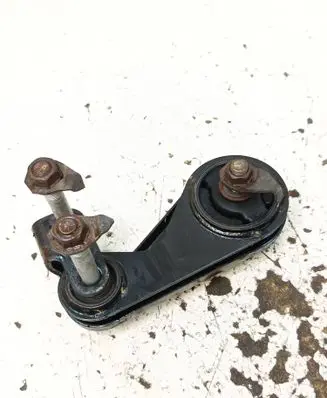 Toyota Prius (XW20) Engine mount bracket