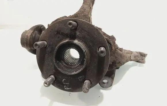 Toyota Avensis T270 Front wheel hub spindle knuckle