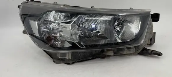 Toyota Hilux VIII Headlight/headlamp KTT206K