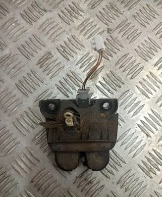 Audi A4 S4 B6 8E 8H Tailgate/trunk/boot lock/catch/latch