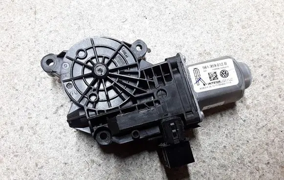 Volkswagen PASSAT B7 USA Rear door window regulator motor 561959812B