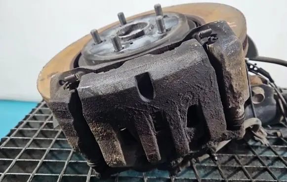 Toyota RAV 4 (XA50) Front brake caliper IMPRK1532649