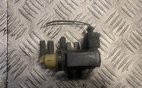 Volkswagen Touran I Turbo solenoid valve 1k0906627a