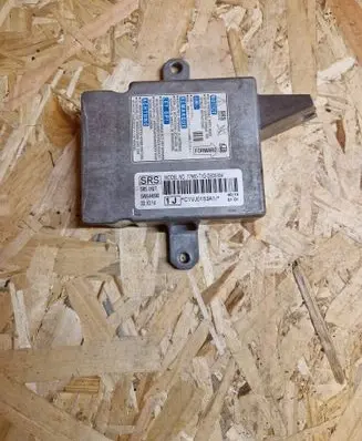 Honda CR-V Airbag control unit/module 77960T1GG930M4 5WK44890 C1QJ0153A1
