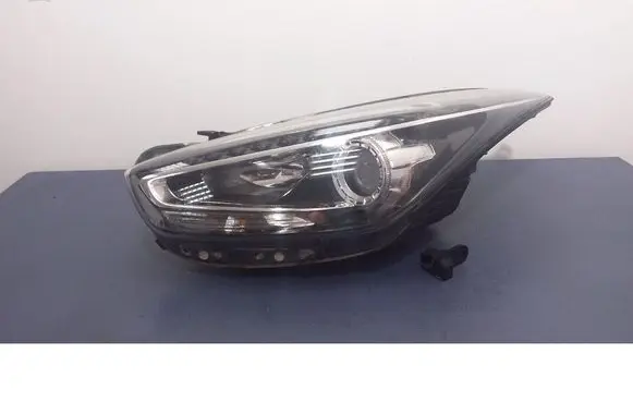 Hyundai i40 Headlight/headlamp 
