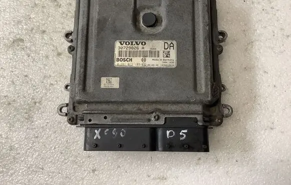Volvo XC90 Engine control unit/module 30729826A 1039S12418 0281012103