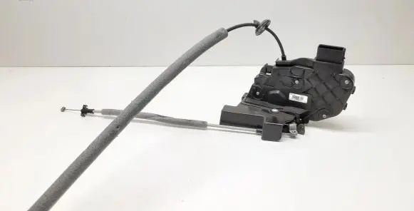 Volvo XC60 Front door lock 30799301