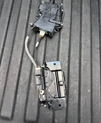 BMW 5 F10 F11 Tailgate/trunk/boot lock/catch/latch 918546101 16367210 51247208371