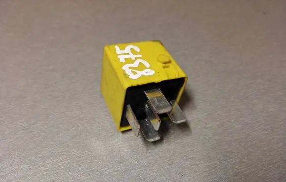 Mercedes-Benz C W203 Other relay A0025421419 V23134A52X335