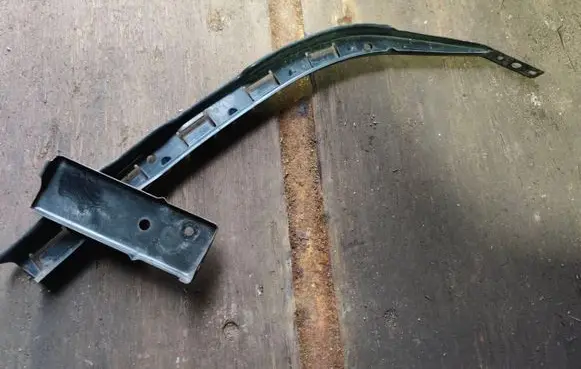 Honda Accord Headlight/headlamp mounting bracket