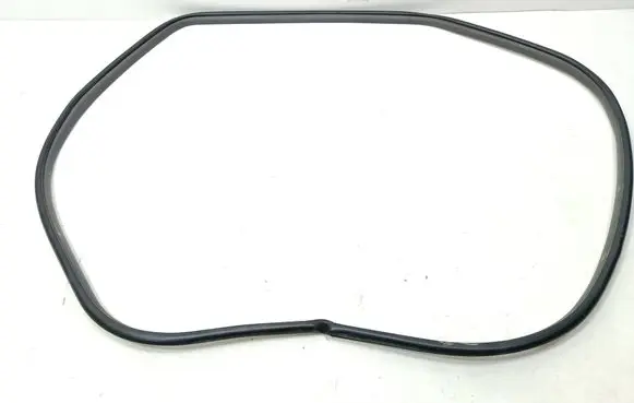 Toyota Prius+ (ZVW40) Rubber seal rear door 