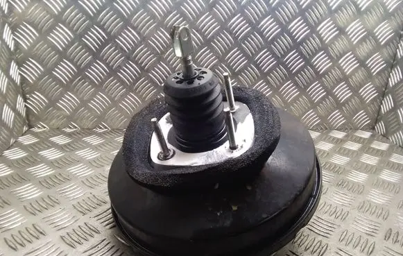Peugeot 207 Brake booster 9682338480